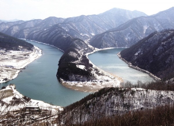 둔주봉 한반도 지형 (2).jpg